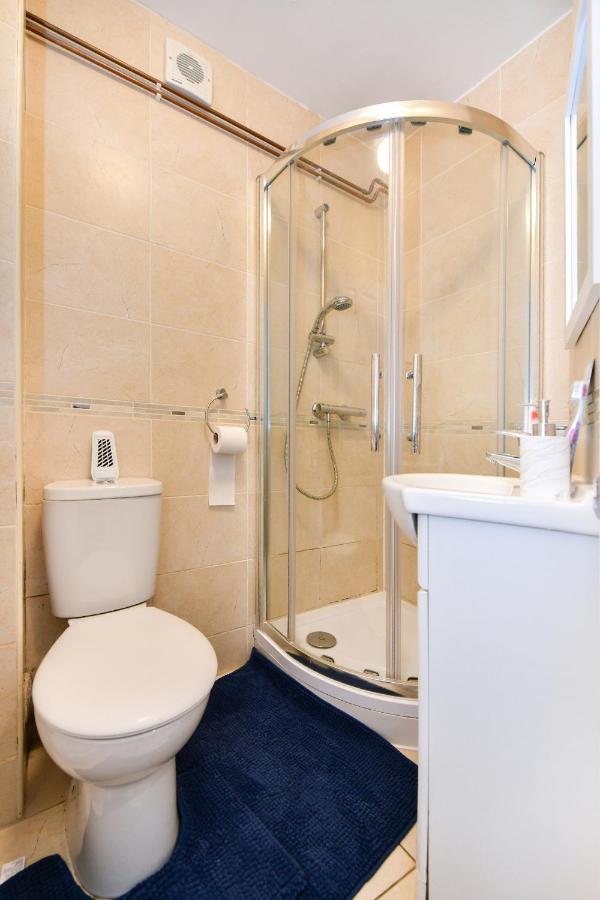 Beautiful Accommodation Near Reading City Centre Værelse billede